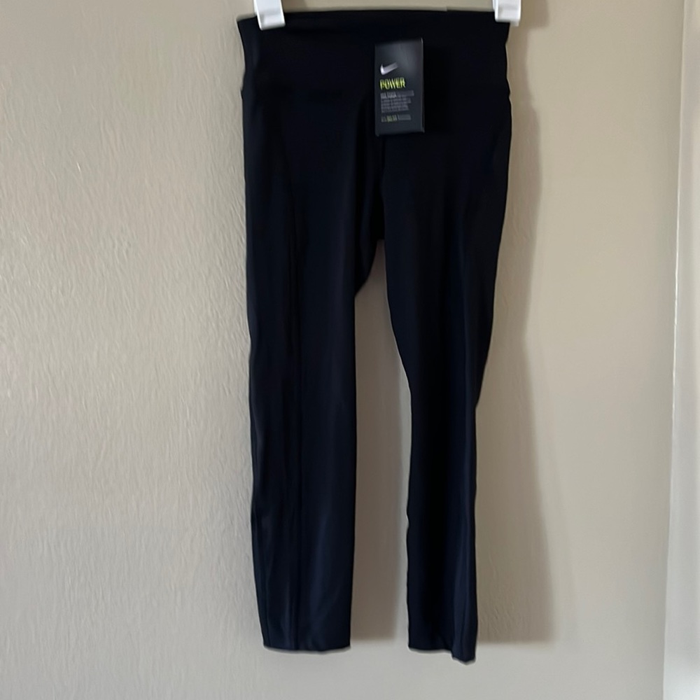 New with tag xs Nike power crop length